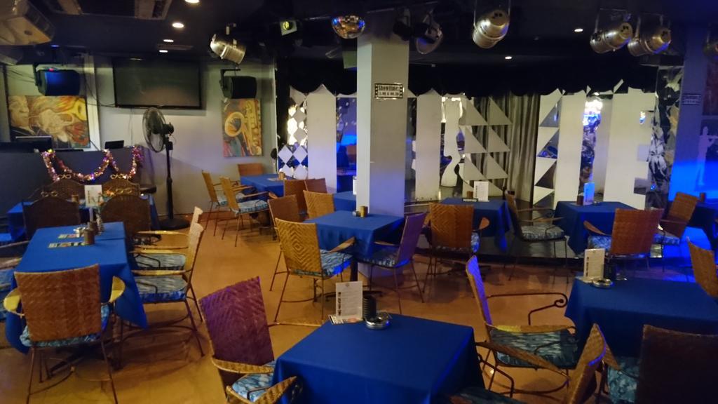 Hotel Le Cafe Royale Pattaya Esterno foto